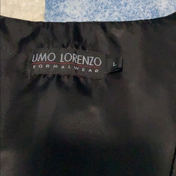 Tuxedo - Picture 3 of 3